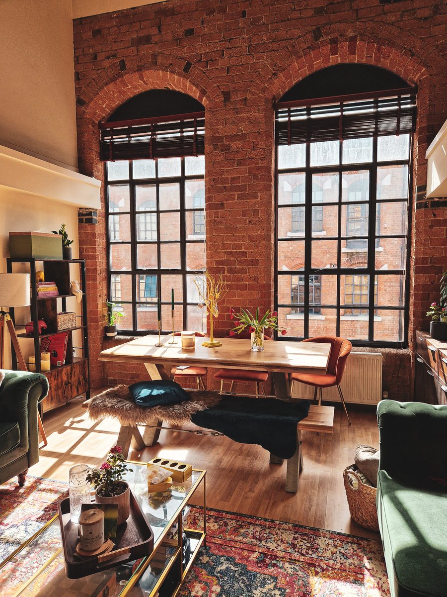 Mia ~ M. A. Kuzniar tweet media