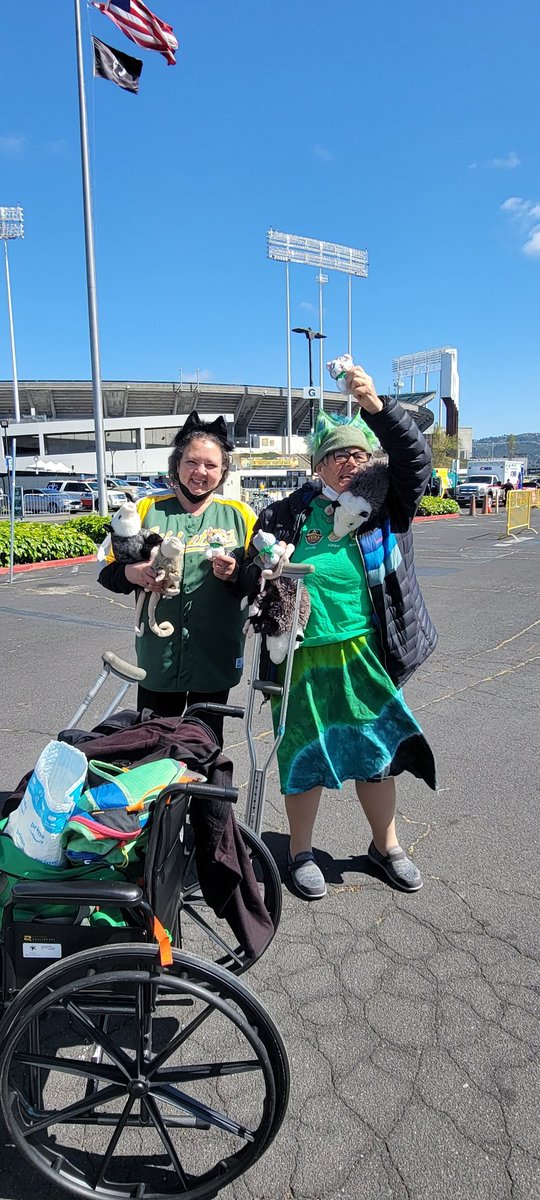trashsista's tweet photo. #atthecoliseum https://t.co/F21drMQPEx
