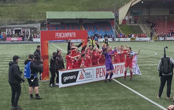 Llongyfarchiadau @WrexhamAFCWomen. An incredible showcase for women's football once again, and a fantastic result. We are very ambitious and excited for the future. Also, U-19s a brilliant showcase of how bright the future looks. Well done everybody 👏🏽 🔴⚪ #WxmAFC