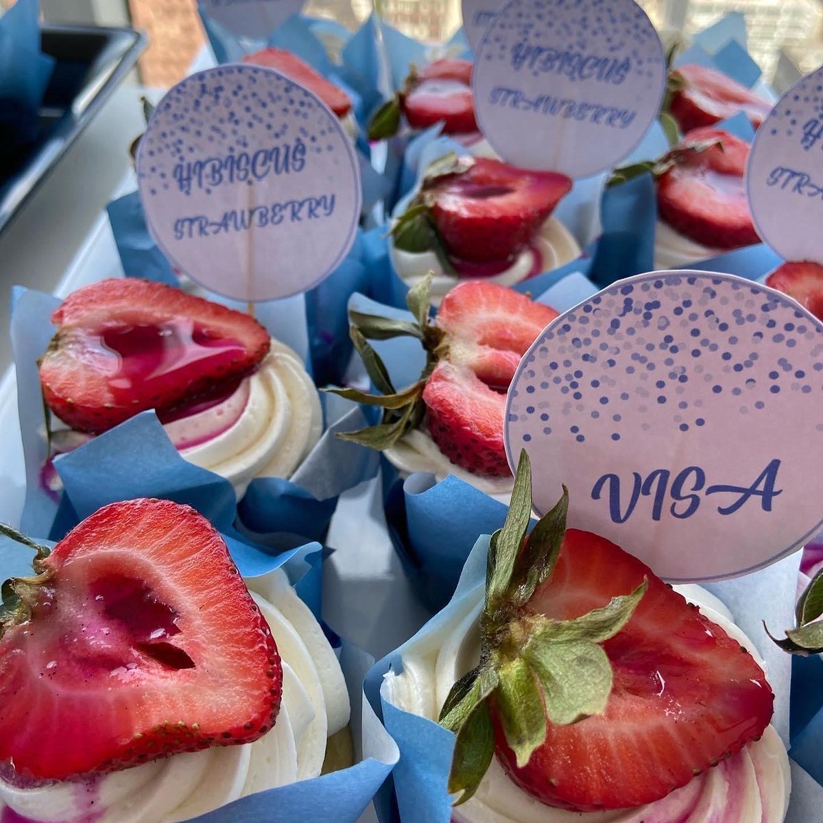 De L'or Cakery tweet media