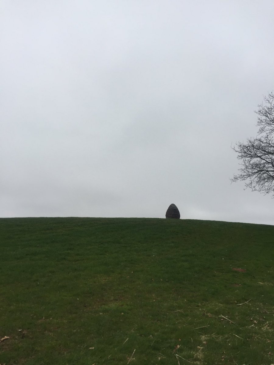 janicemparker's tweet photo. Aah, sighting of an Andy Goldsworthy on the way home. Hope thereโs been something lovely in your day too #WhatMatters #ChanceEncounters #TravellingWithoutAgenda https://t.co/wQc8qw71SE