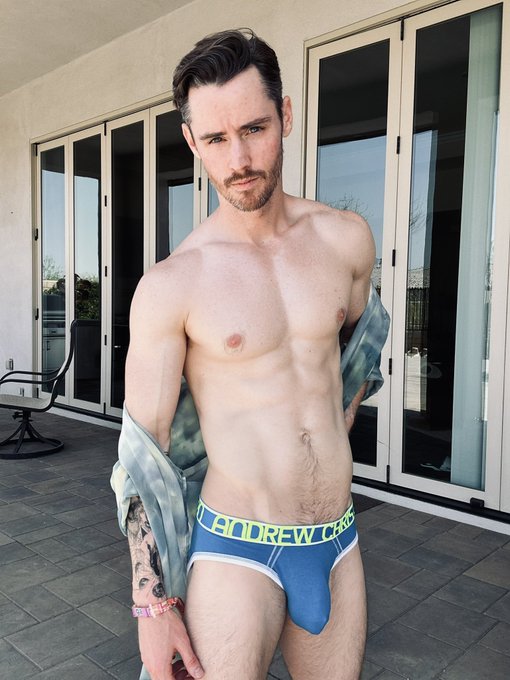 The other shots are too slutty to show. 😈 but they might end up here. https://t.co/qPsyMaZF1S<a href="/tag/shibari"class="tags"><span>#shibari</span></a><a href="/tag/ropeart"class="tags"><span>#ropeart</span></a>