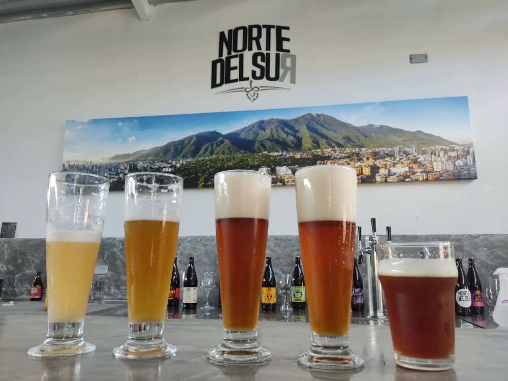 No son las birras, es la compañía!  Vente a el hatillo y descubre algo nuevo #hazloquetedepz