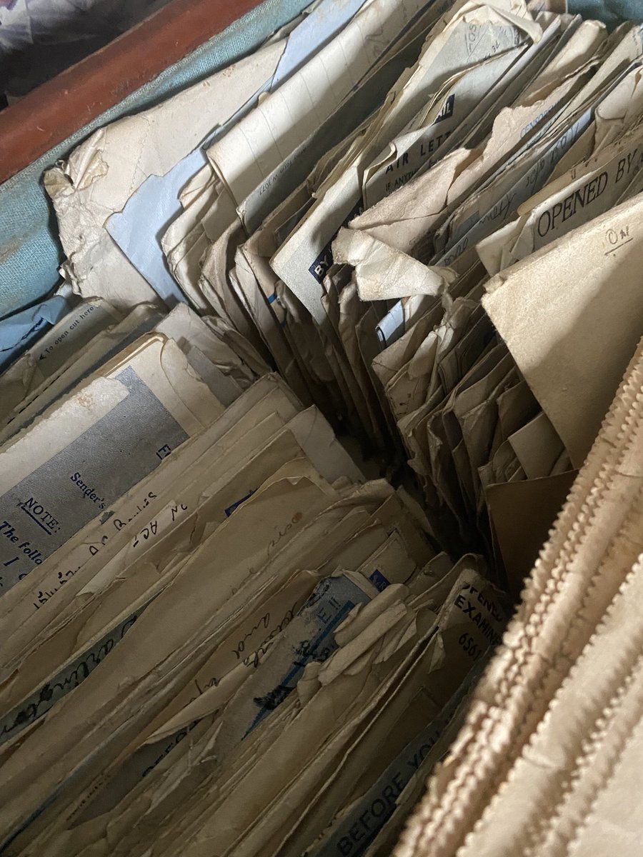 My Grandad died a year before I was born. He served in the RAF in the Second World War. Today my mum gave me his wartime letters! <a href="/WeHaveWaysPod/">WW2 Pod: We Have Ways of Making You Talk</a> <a href="/James1940/">James Holland</a> <a href="/guywalters/">Guy Walters 🇺🇦 🇻🇪 🇮🇷🇧🇾</a> <a href="/almurray/">Al Murray 🇺🇦</a> <a href="/militaryhistori/">Dr Peter Caddick-Adams #StandwithUkraine</a>