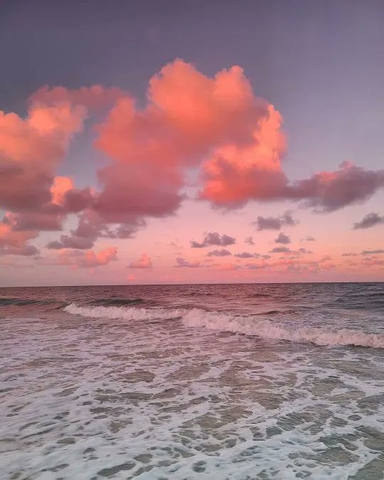 kskbelesdelunaa's tweet photo. Qué terapia hermosa es el mar https://t.co/zZUvobhNPd