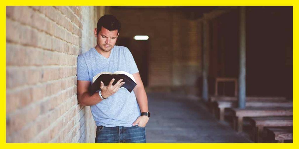 ‘It's easy for authors to lose track of what their novels are really about. And if you don’t know what your story is, there’s a huge chance your novel will be flabby and unfocused.' How to work out what your story really is: tinyurl.com/6wxuypfv

#writingcommunity #writingtips