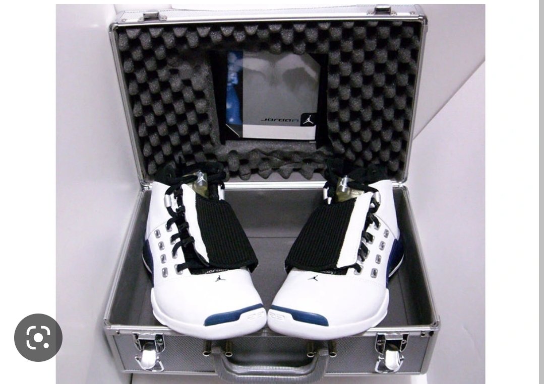 SteveLate2's tweet photo. @WeedAndBattles Who all had the Jordan's in the briefcase? https://t.co/PAS5sI60aN