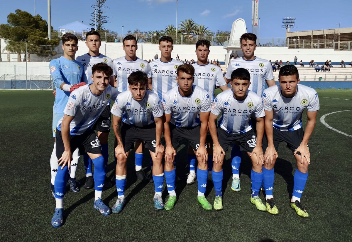 💪🏻 ¡𝐕𝐈𝐂𝐓𝐎𝐑𝐈𝐀 del Hércules B frente al Silla CF!

⚽️ Jared

#HérculesBSilla • 💙 #MachoHércules 🤍
