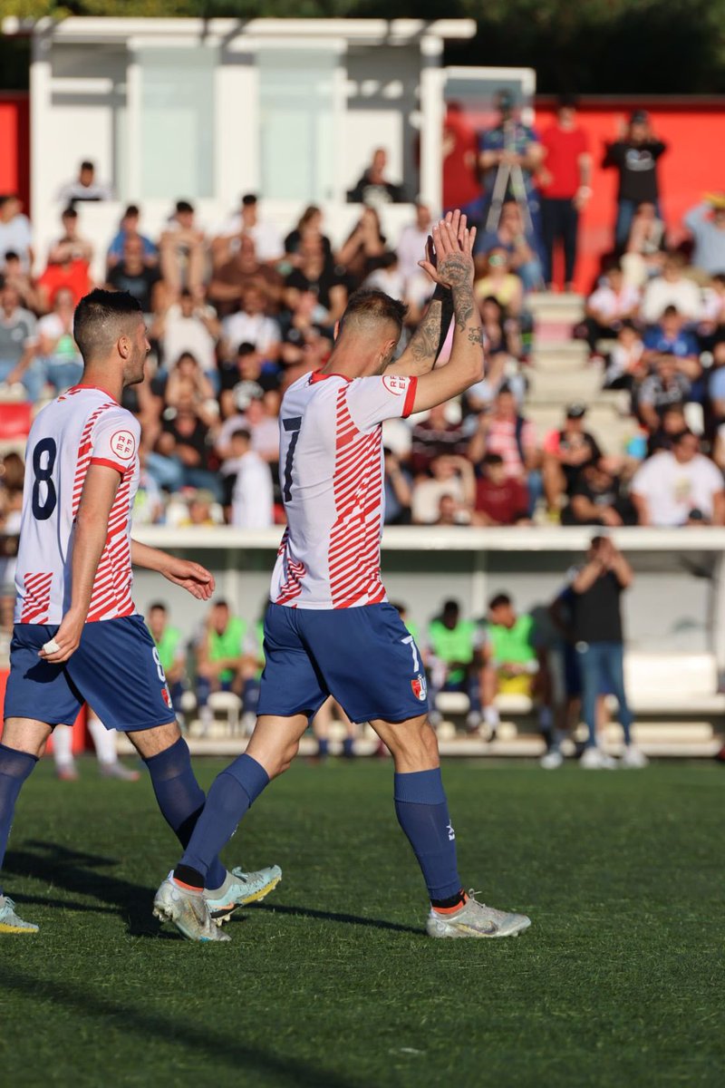 ArenasOficial's tweet photo. 1️⃣ - 0️⃣ Descanso en el Municipal. #SomosArenas ❤️🤍💙 https://t.co/1GDVgDxCvm