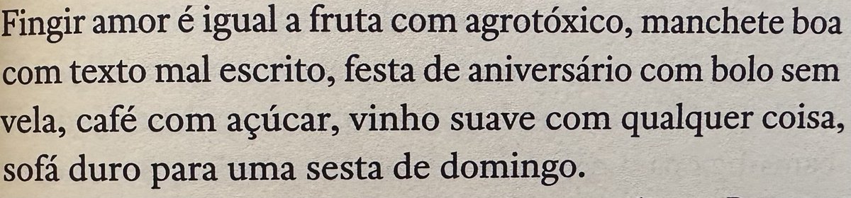 Trecho do livro de Calila das Mercês - “Planta Coração” Li no avião voltando pra casa esse conto, e lembrei que eu não quero mais pouco amor.