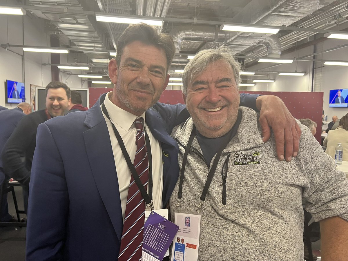 Steve jones (@stevegjones70) on Twitter photo Great to see a friend from the 90s, one of the best tv & radio commentators of all time ⚽️❤️ledge !! Top man Pearcey x <a href="/jpearcefootball/">Jonathan Pearce</a> Great to see a friend from the 90s, one of the best tv & radio commentators of all time ⚽️❤️ledge !! Top man Pearcey x <a href="/jpearcefootball/">Jonathan Pearce</a>