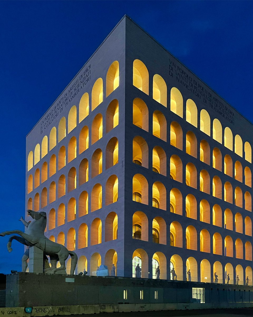 90 minut na jednom místě.