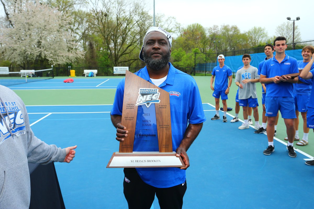 nectennis's tweet photo. 📷 Snaps from the @SFBKTerriers 🎾 cele 👇

#NECtennis https://t.co/f9q4PQOrVp