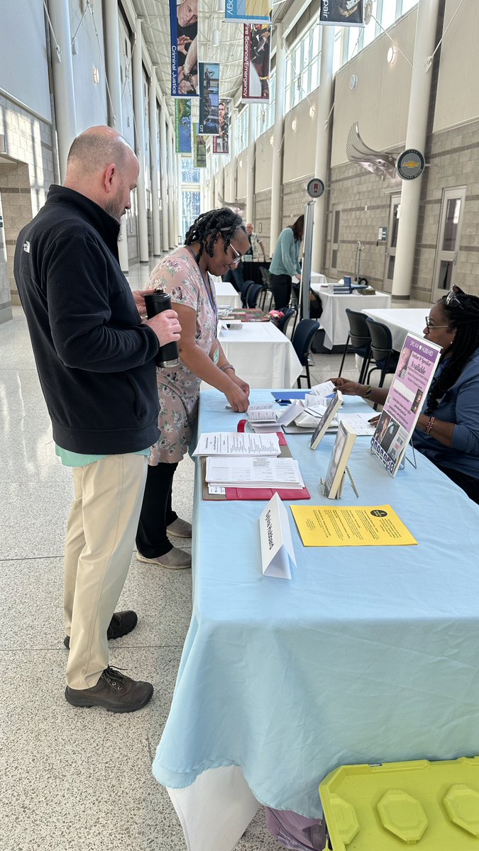 SJenterprises's tweet photo. We had a great time yesterday at #ARallyOfWriters in Lansing, MI. We connected with lots of #authors and #writers.
#RochesterWriters #MichLit https://t.co/04iX95lNgU