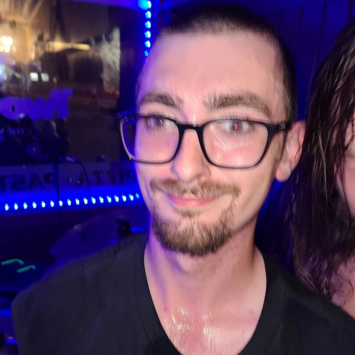 undersubstance_'s tweet photo. After show sweats https://t.co/AlSKvBzQ4U