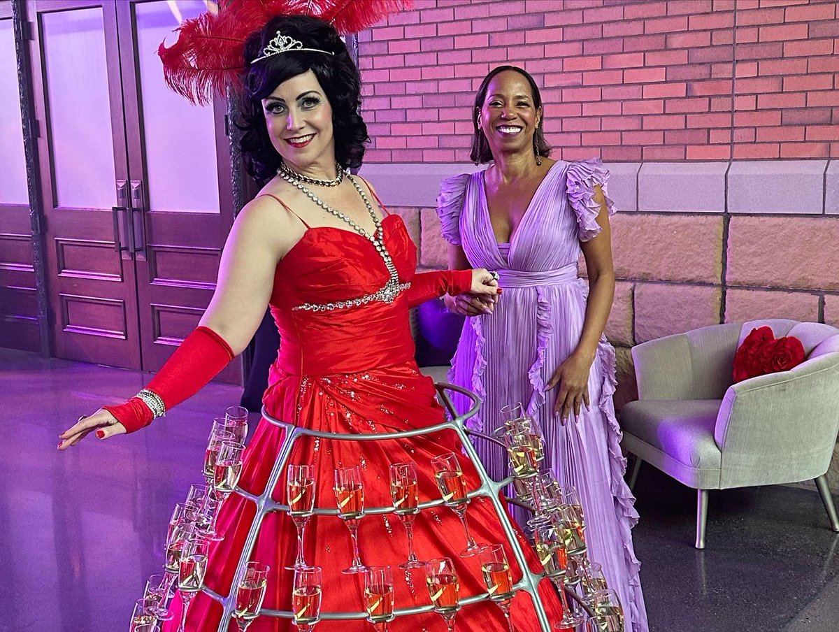 JacquiLloydc's tweet photo. An amazing evening raising funds to benefit @childrensmn cancer and blood disorders program!
#KidExperts https://t.co/EYlEklyRQg
