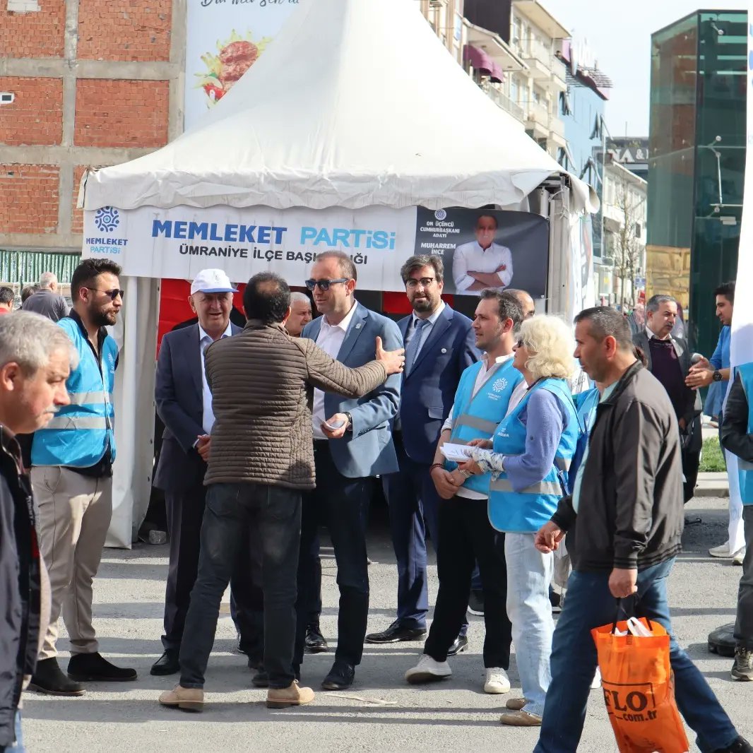 OSerkanIleri's tweet photo. MEMLEKETİ maviye boyama hareketimizde bugünkü duraklarımız  Kadıköy ve Ümraniye oldu.MASMAVİ bir gelecek için: MEMLEKET 💙 @MemleketimParti @vekilince https://t.co/vT6XpCT7BN