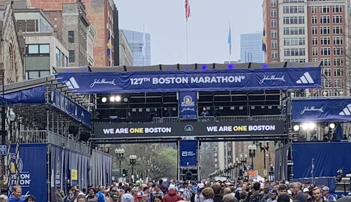 Best of luck to all of our Runner Friends who are making their way from Hopkinton to this incredible finish line on Boylston St.!!! 

Enjoy yourselves and have a Wicked Good Time!!!!