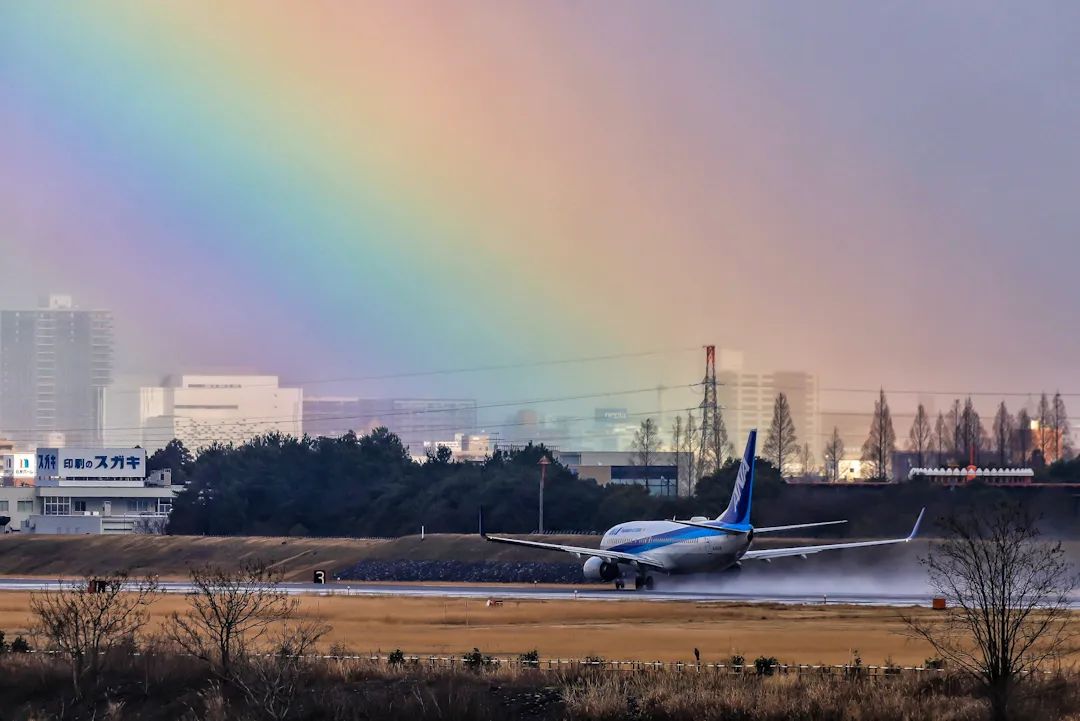 FlyANA_official's tweet image. Rain with a dash of sunshine feat. ANA  ✈️💙🌈
📷: Thank you to IG user ms_toyama for this beautiful shot!
#Regram #FlyANA #AllNipponAirways #Rainbows