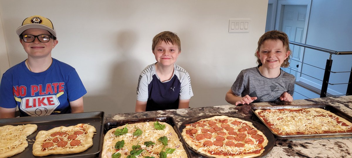 KBIprocessing's tweet image. One of the mills we clean and process locally grown grains and oil seeds for is LaMilanaise Mill. Tonight, we are trying out their pizza flour!