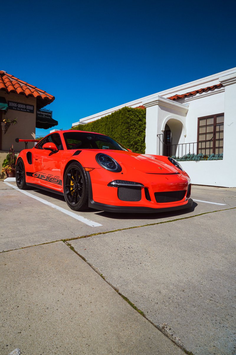 KyleShootss's tweet photo. Orange Porsche posted 🍊 https://t.co/CkG1kZLqFS