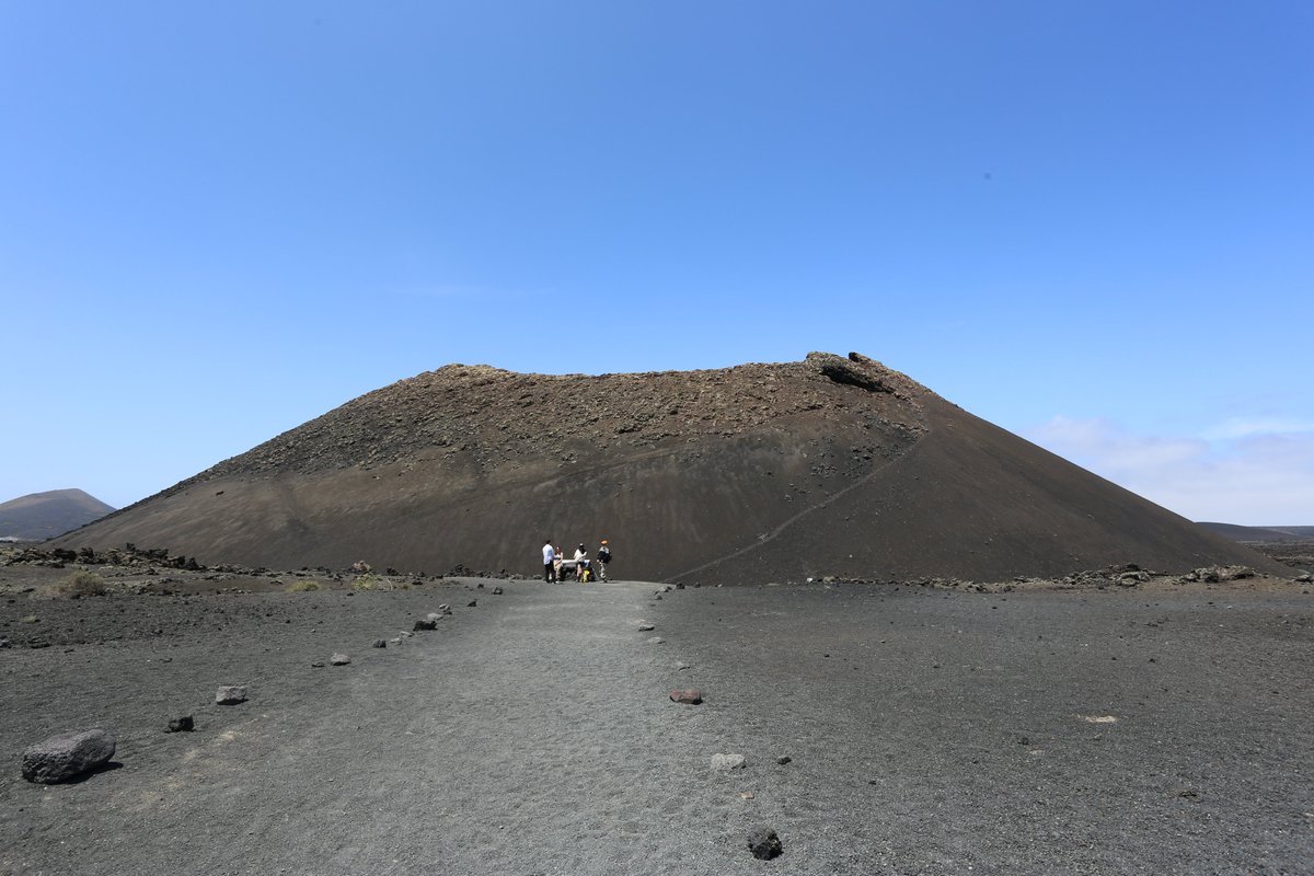 Lanzarote Field Class Day 3:

Today I was chosen as the mission leader, and  I organised a plan to visit the Timanfaya national park. We also visited Monte Cuervo, a volcanic crater from the 1730 series of eruptions. 🌋

@BBKEPS
<a href="/SilviaStomeo/">Anna Silvia Stomeo</a>
<a href="/andrewrushby/">Andrew Rushby</a>