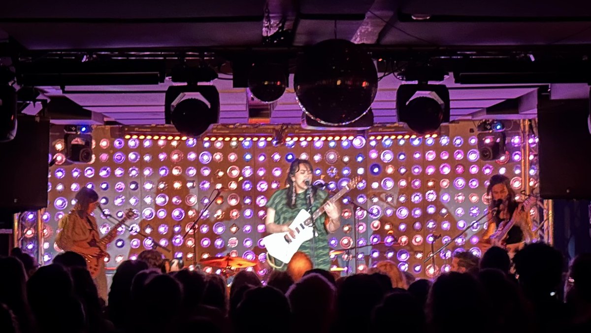 I so enjoyed the <a href="/blackbelteagles/">blackbelteaglescout</a> show yesterday. Baby’s was packed, so we did not even come close to the stage.