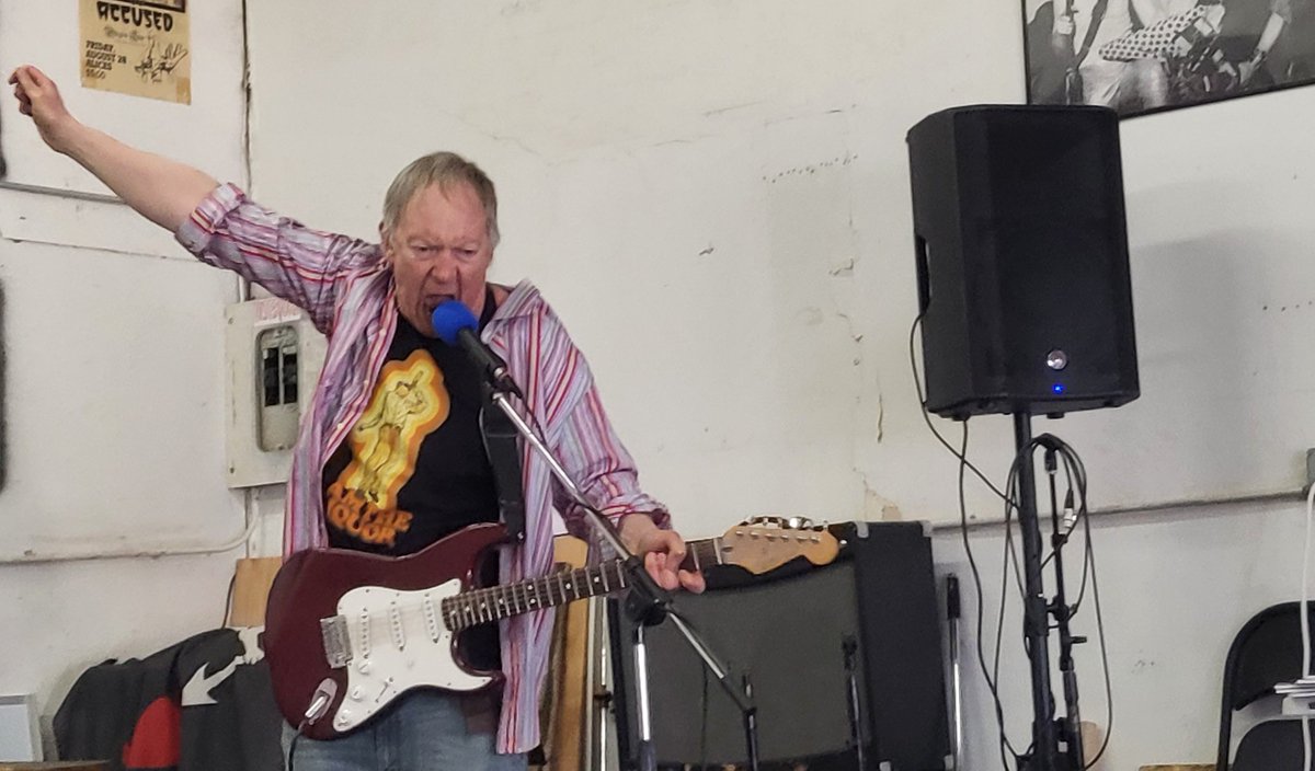 stakerized's tweet image. Scenes from my 60th bday Pt 3 &amp;lt;3