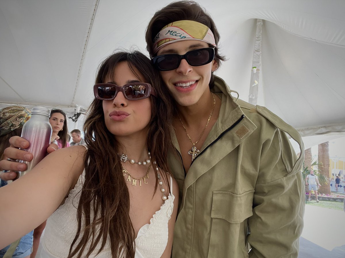 Ricky Cabello Shawmila 👩🏻‍🎤🧑🏻‍🎤 On Twitter Camila S Selfies With Fans 👩🏻‍🎤💕 Coachella2023
