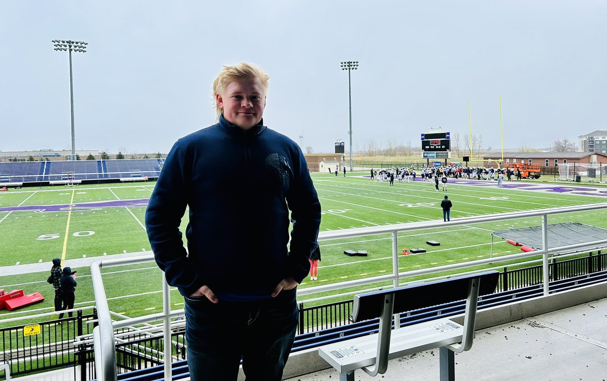 Preston27606759's tweet photo. Thank you @Coach_RSpringer and @JimGlogowski for having me and my mom out for your junior day. I had an awesome time meeting the coaching staff, seeing the campus and facilities. Canβt wait to be back. #GoCoo @Apri_Johnston @FFC_CoachSallee @Coach_JNovotny @ffchsfootball https://t.co/A5BkVSp5Cp