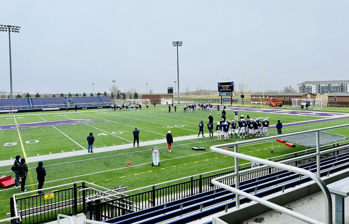 Preston27606759's tweet photo. Thank you @Coach_RSpringer and @JimGlogowski for having me and my mom out for your junior day. I had an awesome time meeting the coaching staff, seeing the campus and facilities. Canβt wait to be back. #GoCoo @Apri_Johnston @FFC_CoachSallee @Coach_JNovotny @ffchsfootball https://t.co/A5BkVSp5Cp