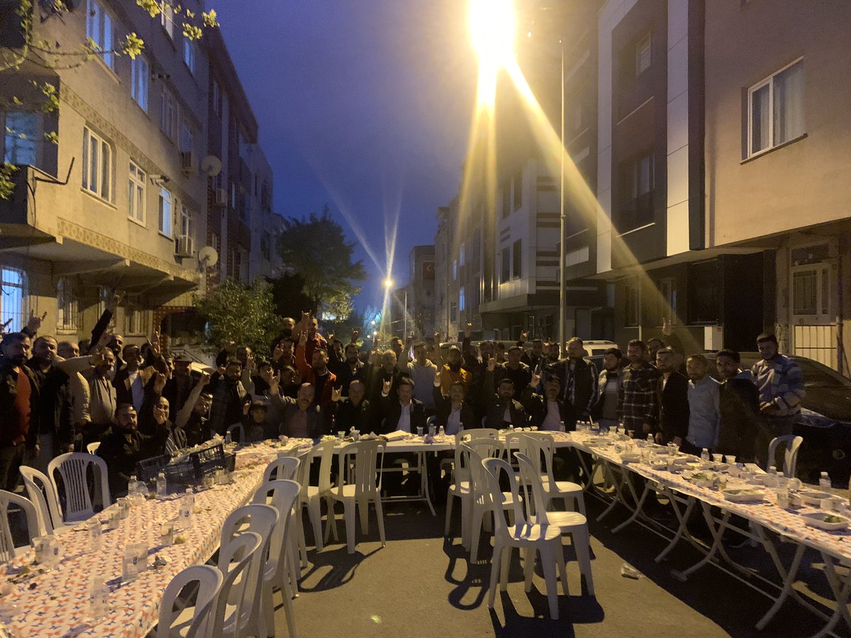 BeydiliDernegi's tweet photo. Ziyaretleriyle bizleri onurlandıran MHP Bayrampaşa ilçe Başkanı Sayın av. İsmail arslan beye teşekkür ederiz @suleymansoylu @av_ismail61 @DrSavasUnlu https://t.co/KCJzlM3fFB