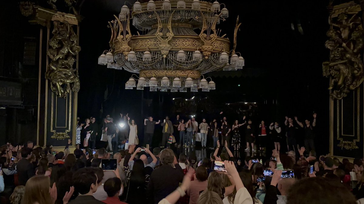 BrigidNYC's tweet photo. PHANTOM BROADWAY #CurtainCall
FINAL PERFORMANCE!! (public)
8pm show April 15 ‘23
#LairdMackintosh
#EmilieKouatchou
#JohnRiddle
#PhantomBroadway #PhantomBway
#AndrewLloydWebber @OfficialALW
Phantom Of The Opera #NYC
🌟 FULL VIDEO 4K Hi Res: https://t.co/PFPpxOs0Dh https://t.co/L6hZegFaCA