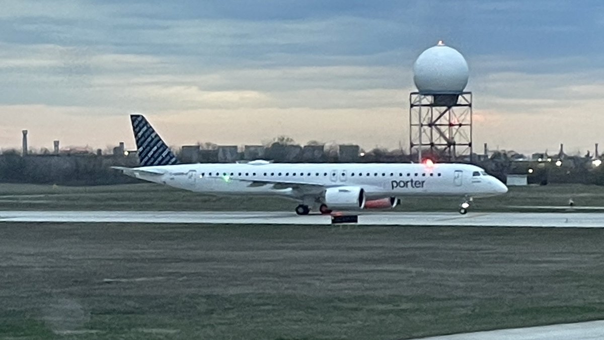 Martyn Bailey on Twitter "Does Porter fly out of Pearson often?"