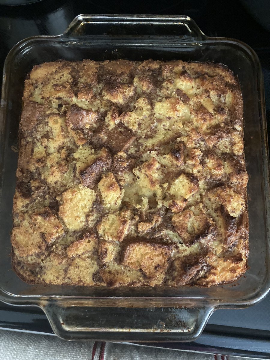 NotParis402's tweet photo. Dan went to the grocery store hungry. He brought home some lemon cake/bread slices. I made what he didn’t scarf the first few days into lemon bread pudding. It just got out of the oven. #smellsdelicious https://t.co/ZID9aNl36f