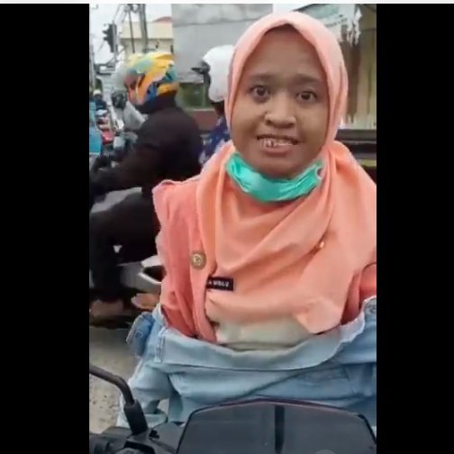 PakdeSquad's tweet photo. @zndylana @Midjan_La_2 CUKUP SENYUMIN AJA https://t.co/ok6EVsf6j2