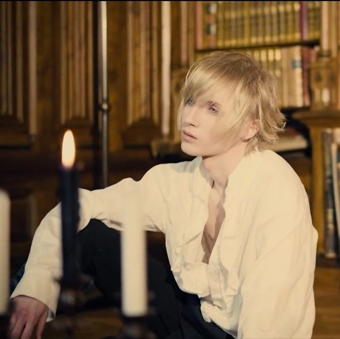 nevrospicy's tweet photo. so..... how am i suppose to call him?
Mr. Princessa?
#devotarians #yohio #yohisiary @YOHIO_DISREIGN https://t.co/pWmCLwtagv