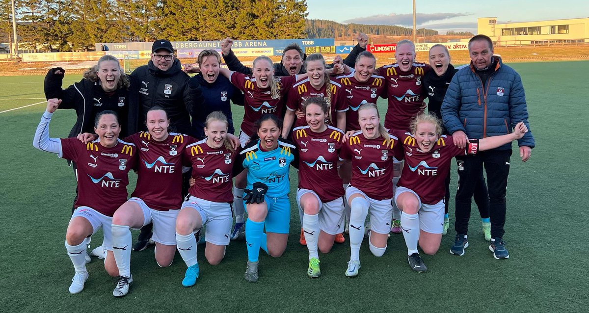 Sterk prestasjon av våre jenter idag.
0-3 mot Steinkjer på Guldbergaunet lar seg høre, og foreløpig tabelltopp.😍⚽
