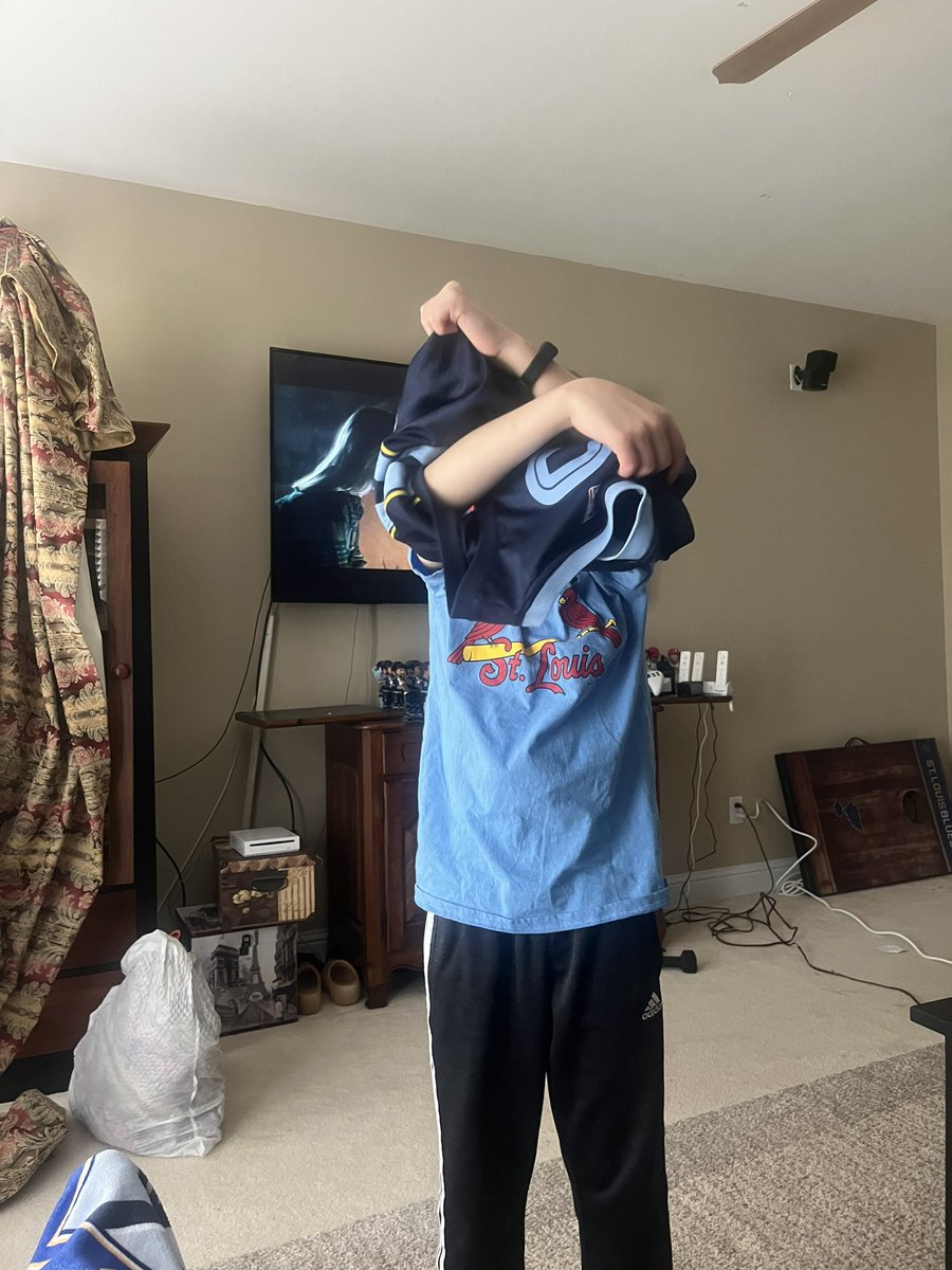 32Duke's tweet photo. Big sports watching day and Treyman reppin all his squads! #ManCaveDay https://t.co/qPpjwVbFCz