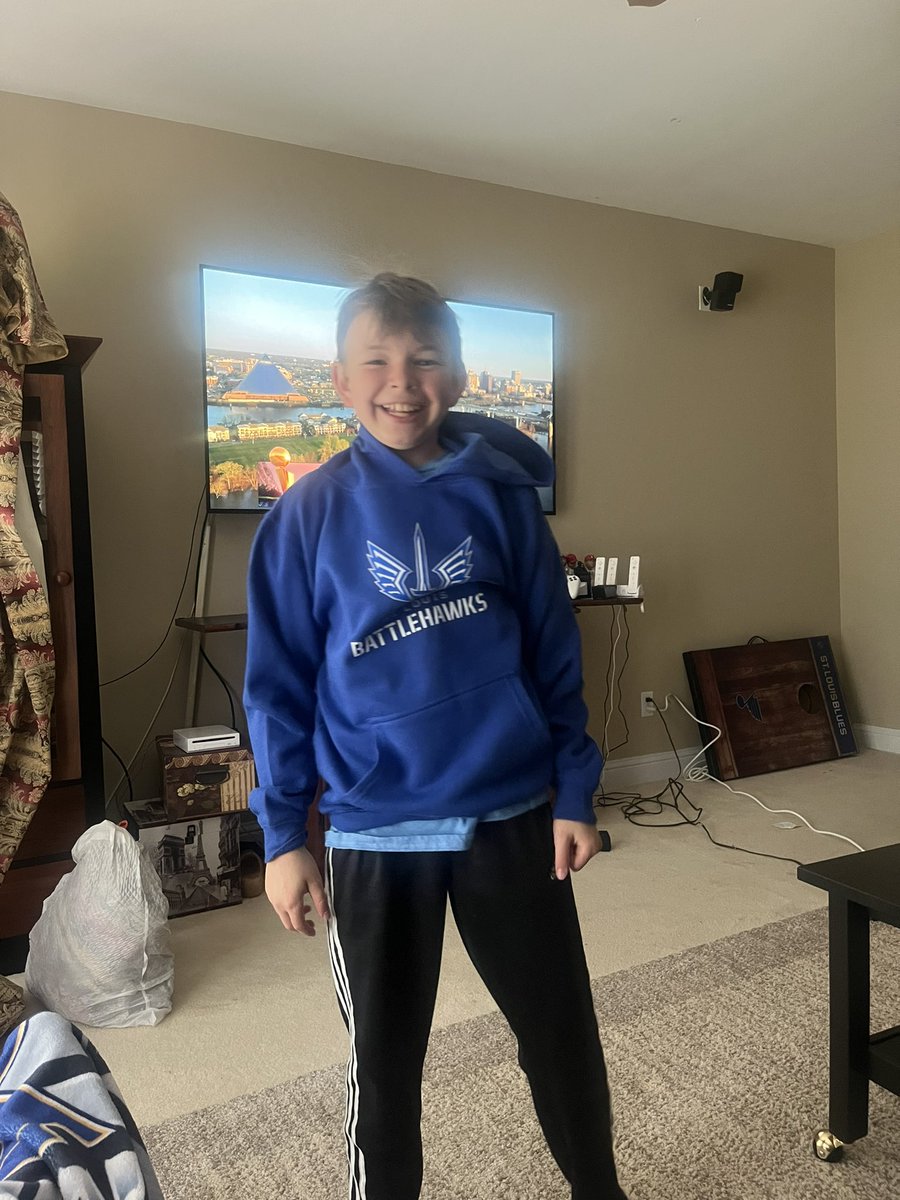 32Duke's tweet photo. Big sports watching day and Treyman reppin all his squads! #ManCaveDay https://t.co/qPpjwVbFCz