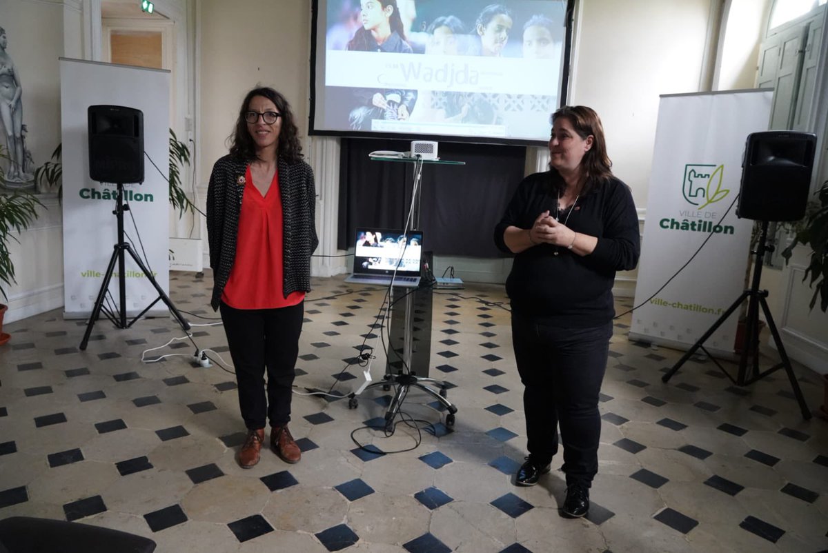 AzzazNadege's tweet photo. Diffusion du film #Wadjda dans le cadre des ateliers de l’Espace Femmes.
Le vélo, comme outil émancipateur, reste encore interdit à certaines Femmes dans le monde!
Pour toutes les Châtillonnaises, nous mettons à disposition des ateliers gratuits d’apprentissage!
#Châtillon https://t.co/54mrgXjJ2L