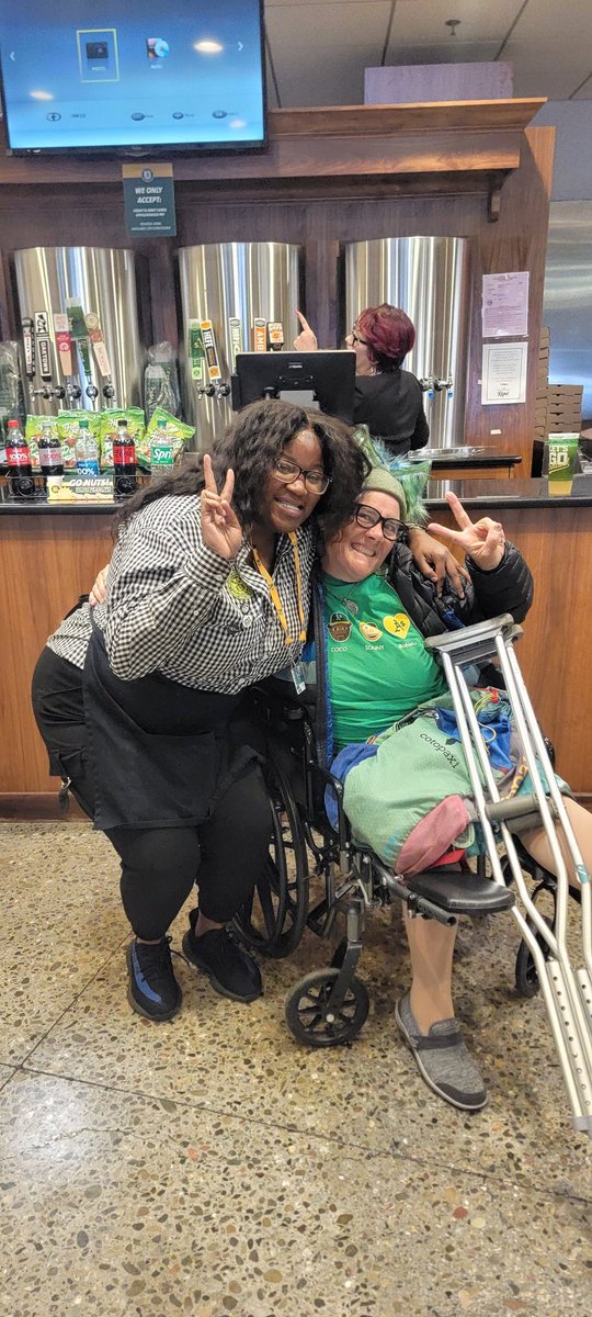 trashsista's tweet photo. #atthecoliseum https://t.co/FGcDikhKIN