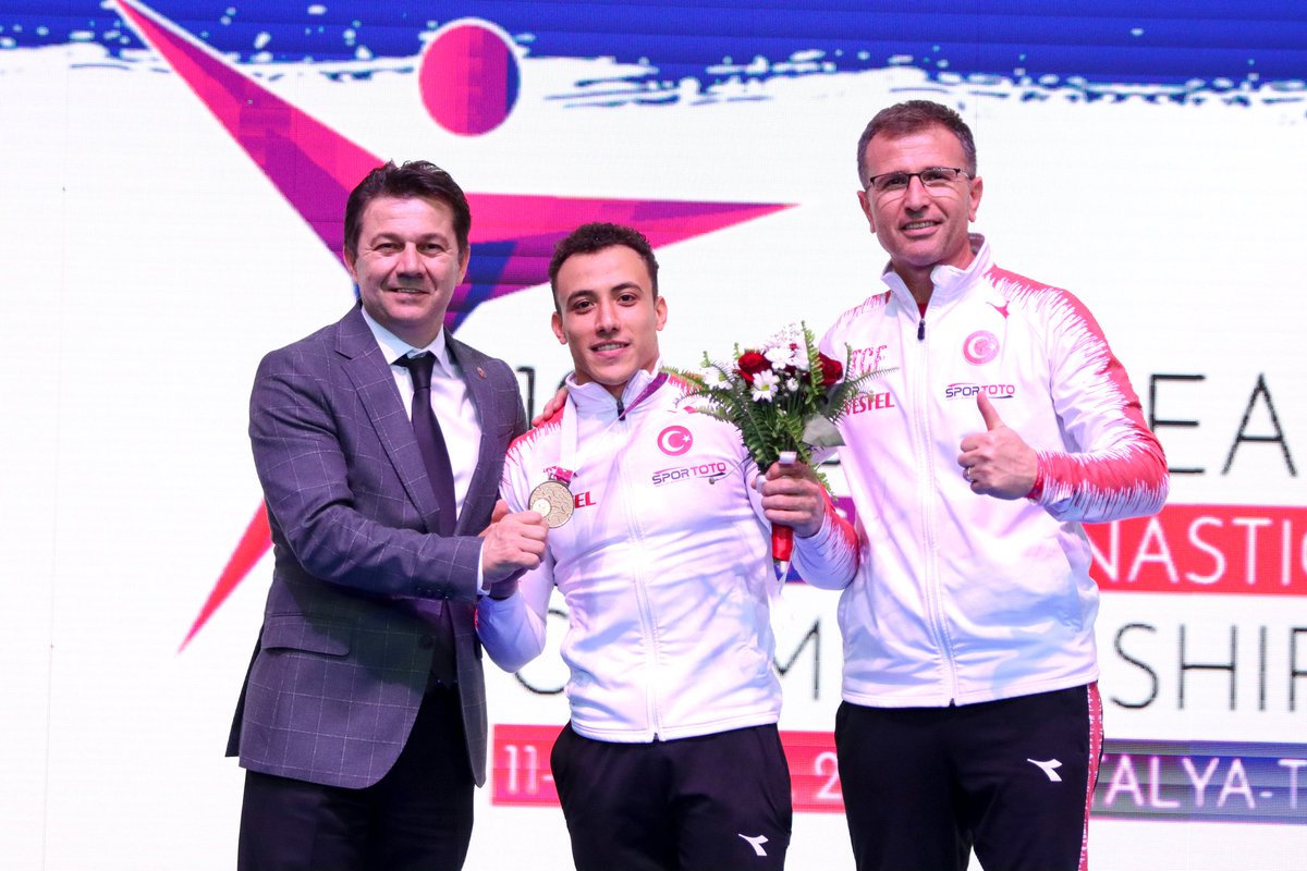 Aldığı ikinci altın ile bizi bir kere daha gururlandıran <a href="/ademasiil/">Adem Asil</a> ve <a href="/goktekin_y/">Yılmaz Göktekin</a> hocamızı ve teknik ekibimizi kutluyorum.