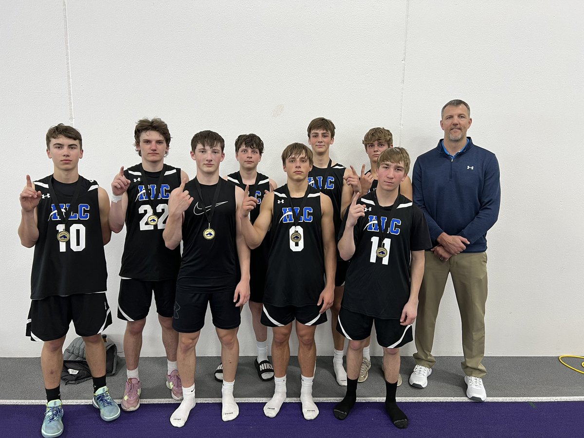 Coach Corey Kulig and his 16U boys finished the weekend a perfect 4-0. 
Commanding games, capped off by a dominating win over 16U <a href="/WIPlaymakers/">Wisconsin Playmakers</a> in the championship game. (61-49) 
<a href="/RiseCircuit/">UA Rise Circuit</a>