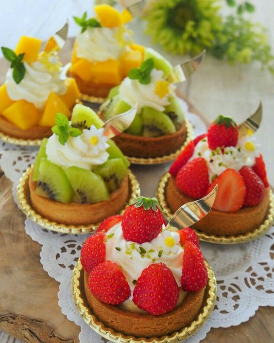 cafe_mlm's tweet image. delivery for mlms who do technical theatre!