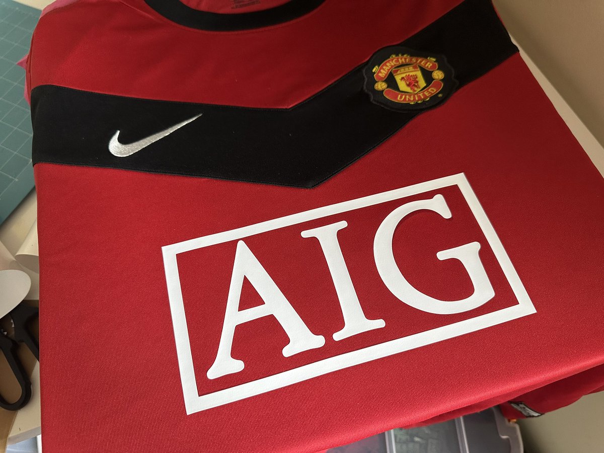 Tricky image to find online but after hours of searching, I got it! Nice Man United AIG sponsor repair this evening 🙏 Next!