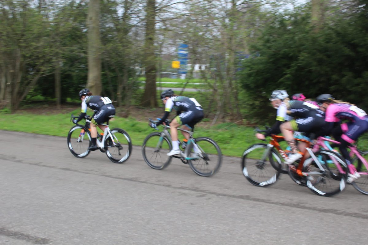 During the Sunday afternoon in Hoorn, we were rewarded with the first, third, fifth and sixth place.

1. Masja Keesman
3. Indy van Velzen
5. Judith van Duin
6. Claudia Leusink
8. Emilie Fransen
12. Femke Reemeijer
15. Simone Linders

#cyclingdonedifderently #daretobedifferent