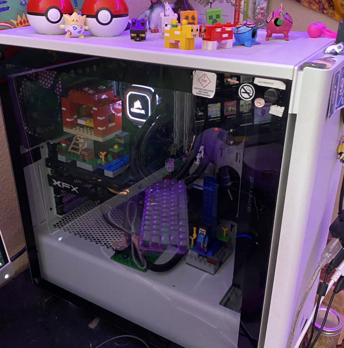 im done with living in this reality, im gonna go live in the minecraft lego world i built in my pc ✌️