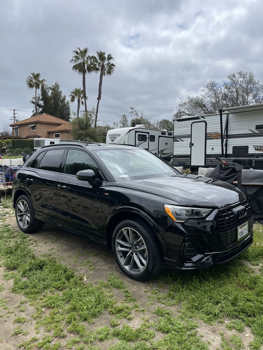 valleypros's tweet photo. #audi #q3 #detail #details #detailing #valleyprosmobiledetailing https://t.co/tc7lHXB2Zg
