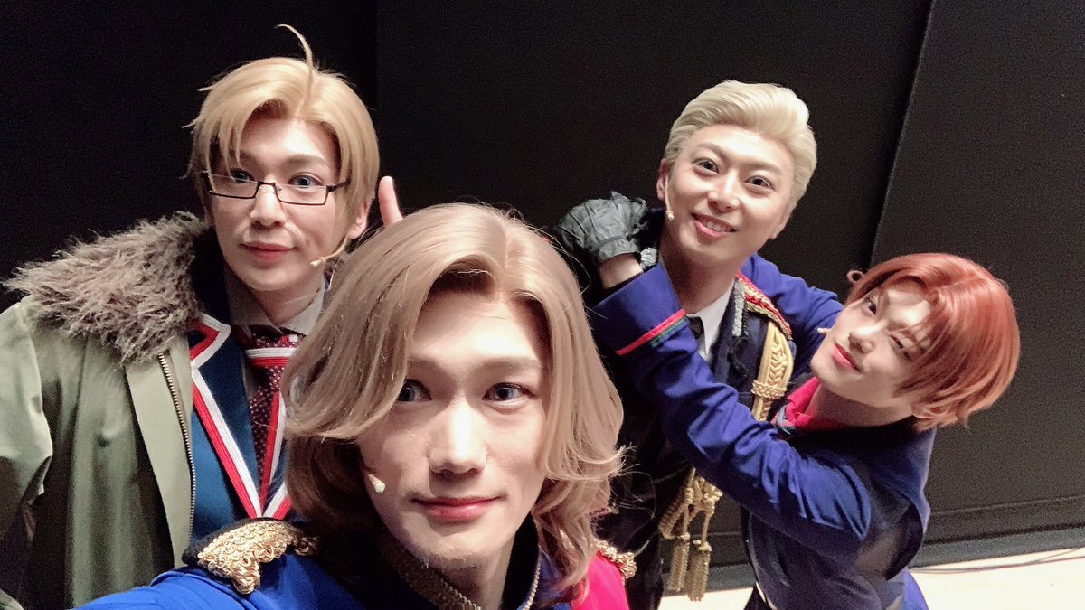 HetaliaintheUsa's tweet photo. Here are some photos from the second performance in Tokyo they look like they're having so much fun 
#ヘタミュ #hetalia #hetaliamusicalUSA #hetaliamusical #hetaliathemusical #hetaliafandom #hetaliasingingintheworld #hetaliainthenewworld  #hetaliathefantasticworld https://t.co/D9rw3ZNXk2